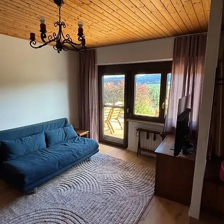 Idyllische Urlaubswohnung - Hausetage - Mit Garten Und Terrasse *